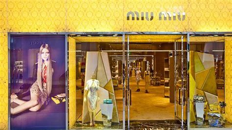 Miu Miu Opens a Very Gold Store at Las Vegas' .